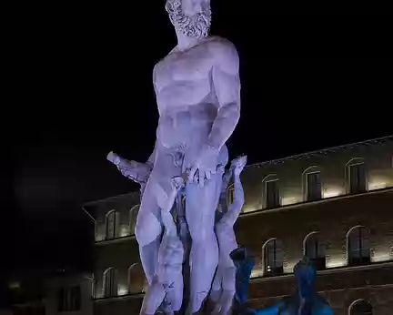 PXL032 Fontaine de Neptune sur la Piazza della Signoria